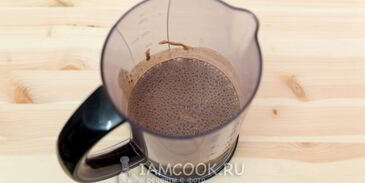 творожный смузи с бананом и какао