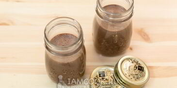 творожный смузи с бананом и какао