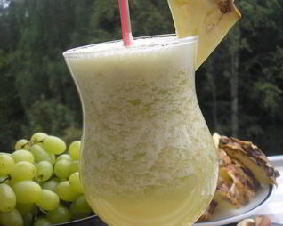 Виноградный смузи с зеленым чаем