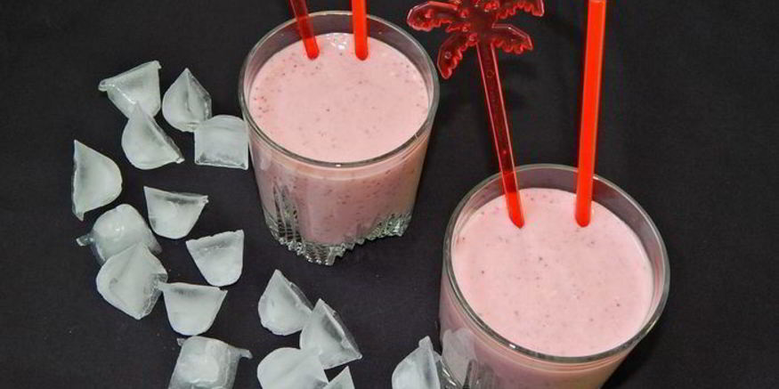 Рецепт земляничного смузи с мюсли