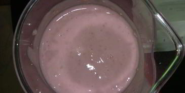 земляничный смузи с мюсли