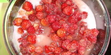 земляничный смузи с мюсли