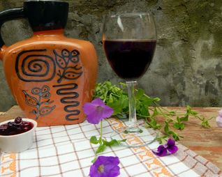 Вино из забродившего варенья