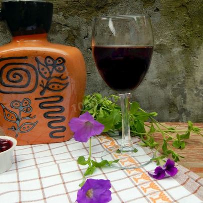 Вино из забродившего варенья