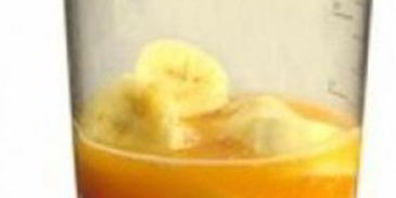 витаминный напиток из апельсина и миндаля