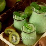 Рецепт Зеленого коктейля с яблоком и пекинской капустой