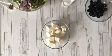 салат греческий с брынзой классический