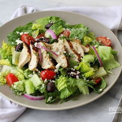 Салат Греческий с жареной курицей