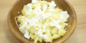 картофельный салат с брынзой