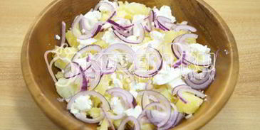 картофельный салат с брынзой