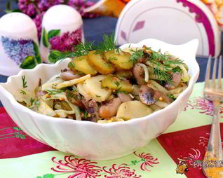 Картофельный салат с фасолью и шампиньонами