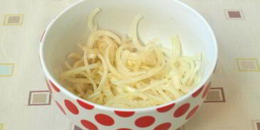 картофельный салат с фасолью и шампиньонами