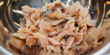 картофельный салат с копченой рыбой