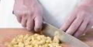 картофельный салат с креветками