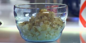 картофельный салат с жареным беконом