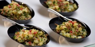 картофельный салат с жареным беконом