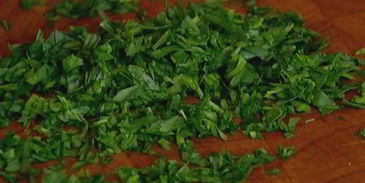 салат из молодого картофеля с перепелиными яйцами