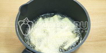 салат с картофелем фри новогодние мотивы