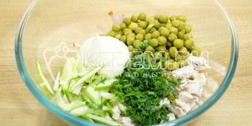 салат с картофелем фри новогодние мотивы