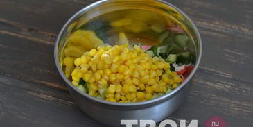 салат с картофелем и кукурузой