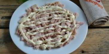 салат с картофельной стружкой