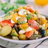 Рецепт Средиземноморского картофельного салата с оливками и фетой