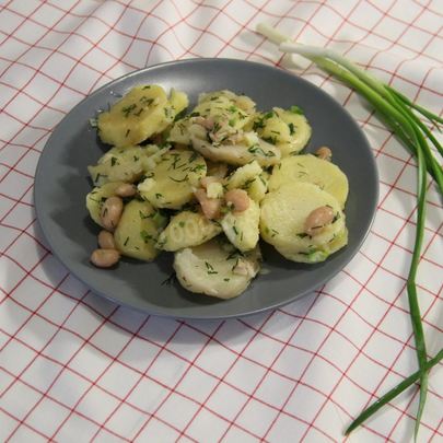 Теплый салат с картофелем