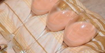 крабовый салат на томатно-сливочной подушке