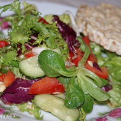 Легкий витаминный салат