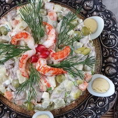 Королевский Оливье с отварной телятиной и раковыми шейками