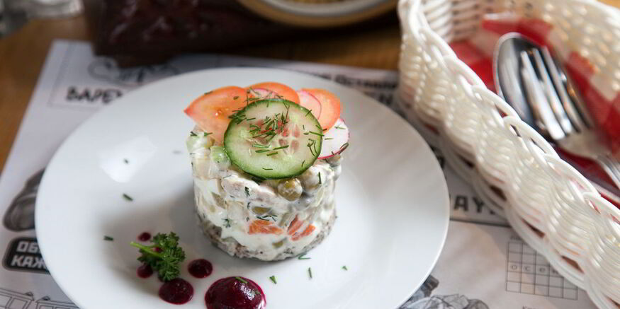 Рецепт оливье с курицей