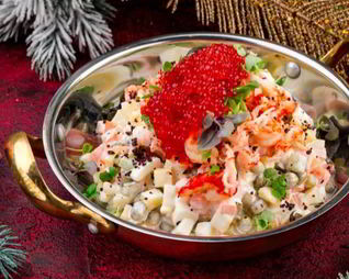 Оливье с раковыми шейками