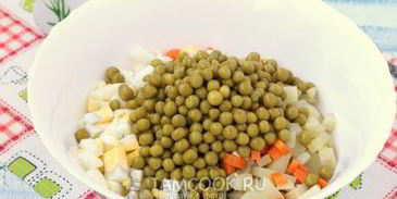 оливье с шампиньонами