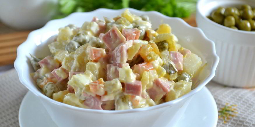 Рецепт салата оливье классический с колбасой