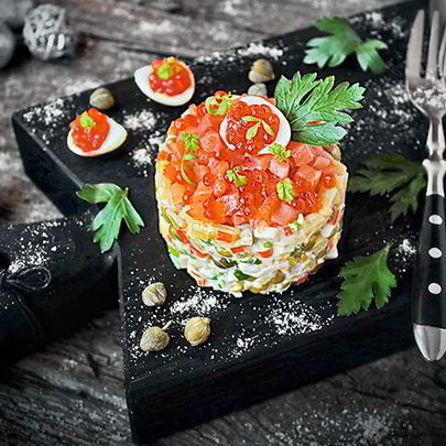 Салат оливье с семгой и красной икрой