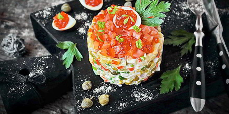 Рецепт салата оливье с семгой и красной икрой