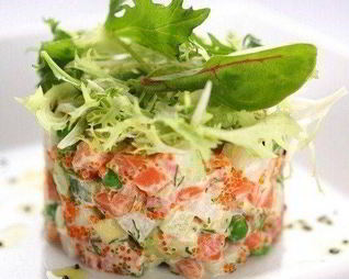 Салат Оливье с семгой и свежим огурцом