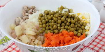 салат оливье со свининой