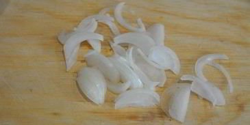 салат из баклажанов, яиц и лука