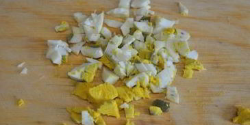 салат из баклажанов, яиц и лука