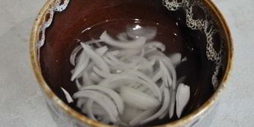 салат из баклажанов, яиц и лука