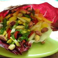 Рецепт Салата из груши и манго с фисташками