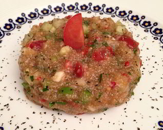 Салат из киноа со свежими овощами