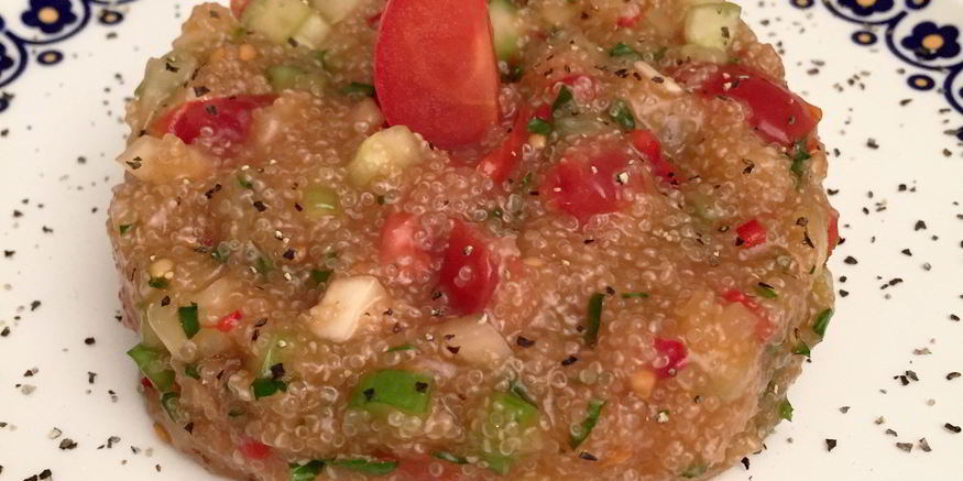 Рецепт салата из киноа со свежими овощами