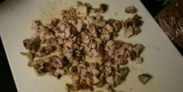 салат из куриных грудок