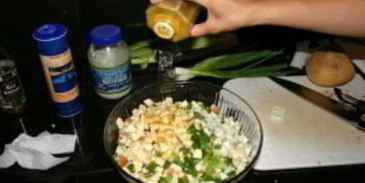 салат из куриных грудок