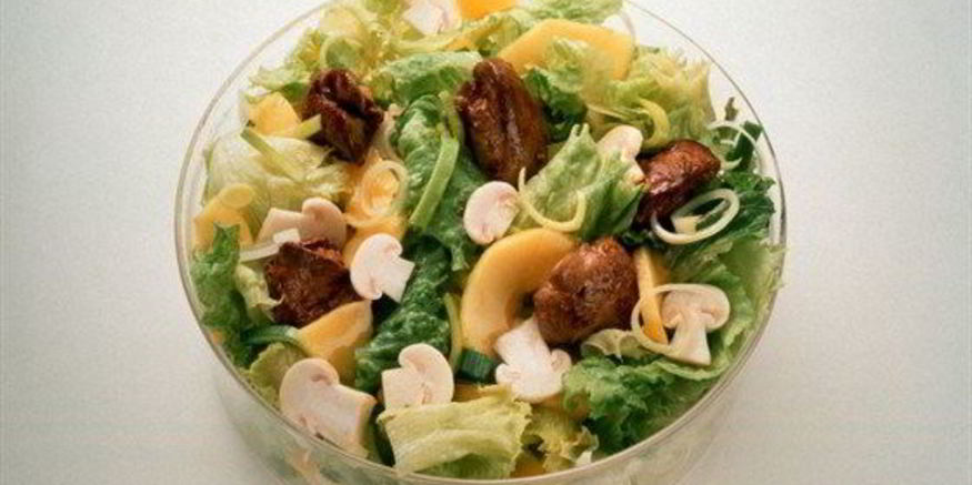 Рецепт салата из печени с грибами и травами