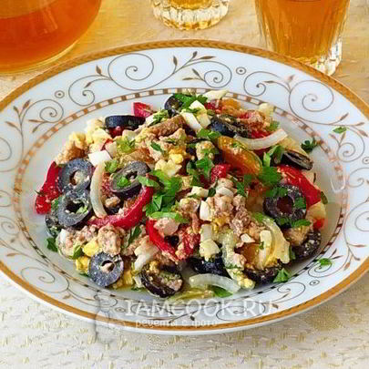 Салат из печени трески с маринованным перцем