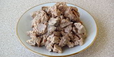 салат из печени трески с маринованным перцем