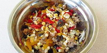 салат из печени трески с маринованным перцем